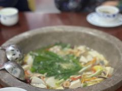 -姚记抚仙湖石锅鱼庄