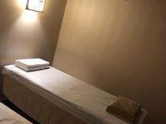 -裕和堂中医推拿艾灸(太古汇臻品店)