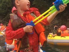 -安吉龙王山峡谷漂流