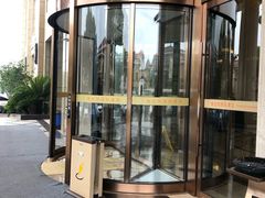 -维也纳酒店(上海虹桥枢纽松江新桥店)