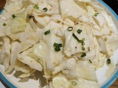 生拌卷心菜-炼火烤肉店