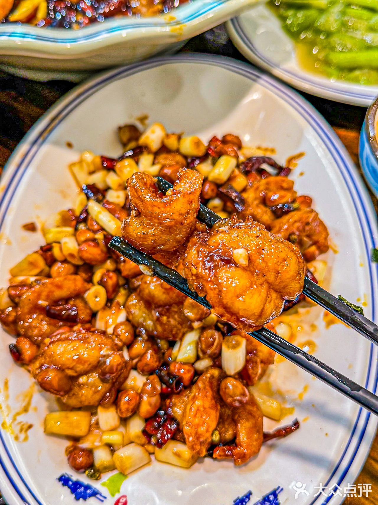 解放碑藏着一家性价比天花板——月半！不管你是本地干饭人