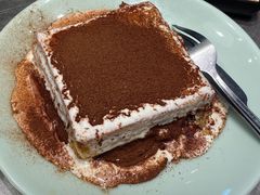 漏奶滑-潮界(LU·ONE凯德晶萃广场店)