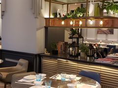 -港丽餐厅(高德置地店)