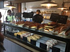 面包甜点陈列柜-仙峰天然面包(迎宾路店)