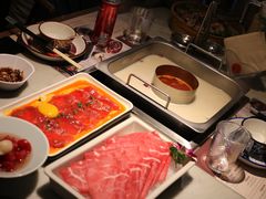 -尚尚仙·酸汤猪手·猪肚鸡火锅(华联万柳购物中心店)