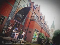 -钟书阁(松江泰晤士小镇店)