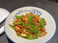 辣椒炒肉-鸽子侯·家宴·平价海鲜(市图书馆店)