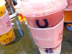 莓莓卡酪-春丽小马(济南恒隆广场店)