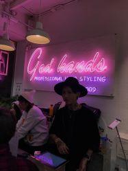 -Godhands美发设计沙龙
