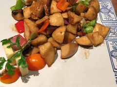 -云海肴·汽锅鸡·云南菜(天山百盛优客店)