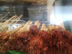 -八一路好吃街(雨田商务大厦店)