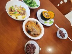 -鲸鱼妈妈月嫂/育婴师定制