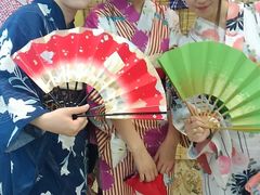 -东京都浅草樱花和服租赁店