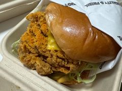 -TRIPS BURGER(大钟寺店)