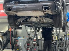 -爱车行 奥迪 奔驰 宝马 保时捷 路虎 专业 维修保养 原厂 奥迪改装升级 中心(静安店)