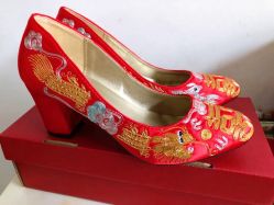 -Lady  Jane高端婚纱礼服馆