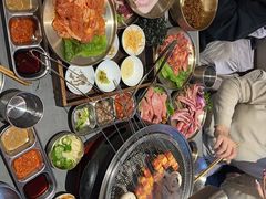 -围炉肉舍•炭烤活鳗•丹东海鲜烤肉(步行街店)