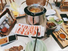 -潮界(LU·ONE凯德晶萃广场店)