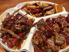 -三叔特色自贡菜(中海国际店)