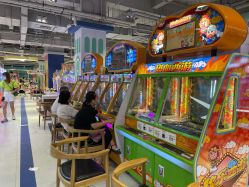 -利奥梦幻主题乐园(爱琴海购物公园店)
