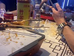 -云晓光头烧烤吧(盛夏店)