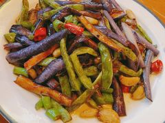 茄子烧豆角-闯关东东北农家菜(崂山石老人店)