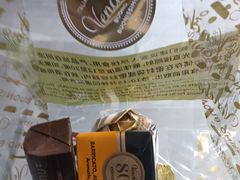 -VENCHI 闻绮(北京国贸商城店)