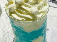 等叫云朵蓝芝士沙沙冰-娜娜家·Nana's restaurant(国金汇店)
