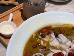 -周渝食惦·酸菜鱼精致川菜(横岗店)