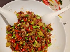 -阿瓦山寨·湘菜现炒·剁椒鱼头王(咸阳总店)
