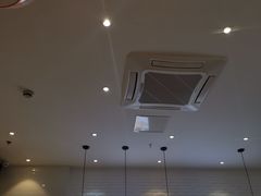 大堂-顾一碗馄饨·烧麦(儿童医学中心店)