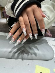 -丽心自助美甲美睫