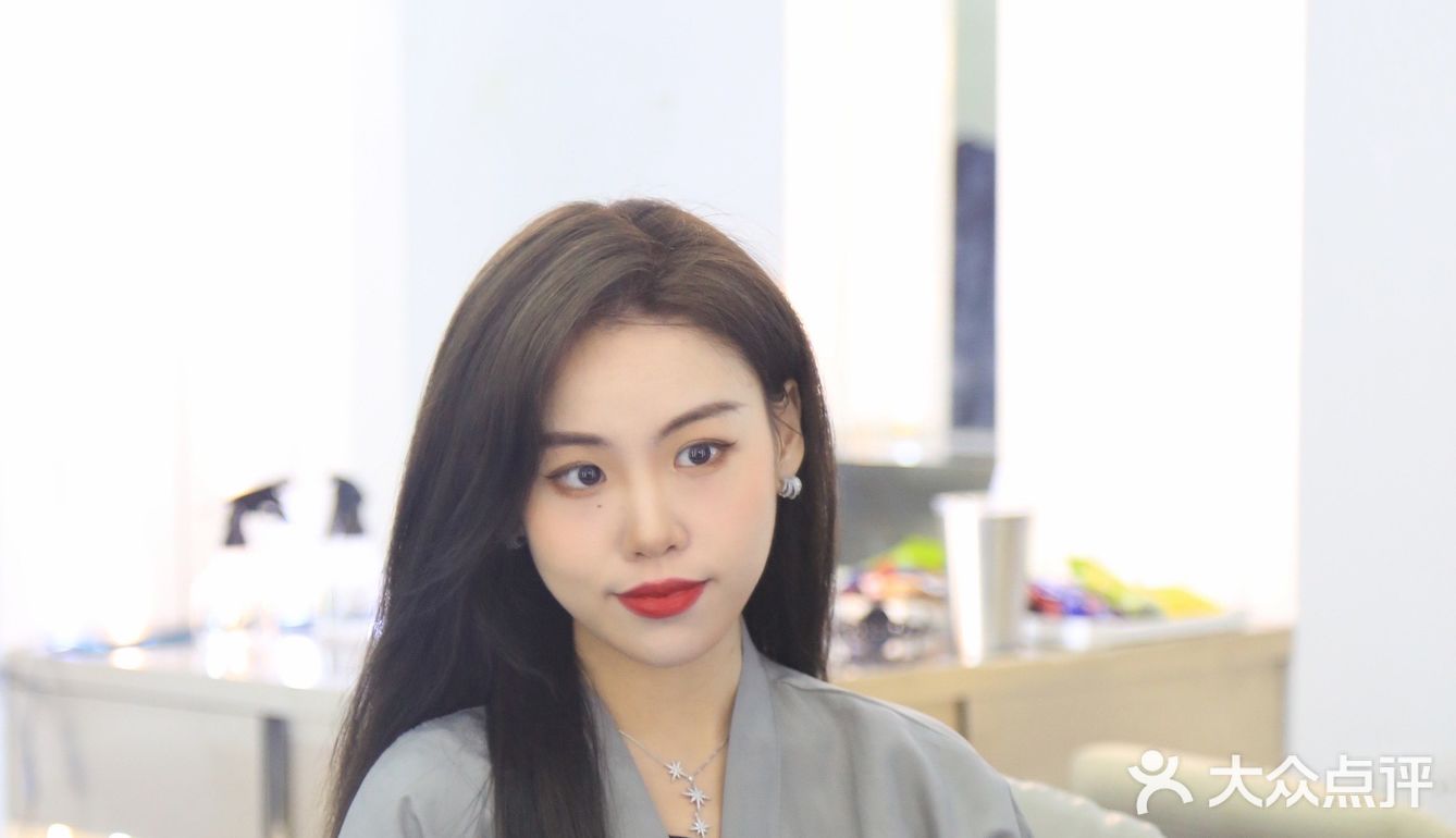 厦门美发店|染了这么多颜色 黑头发才是yyds!