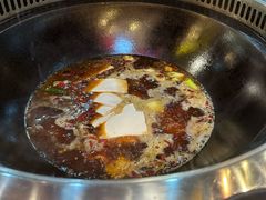 -哈尔滨烧烤·山河村铁锅炖(交大店)