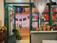-溪岸路花鸟市场