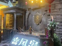 -暴风岛沉浸式体验馆(百联世纪店)