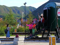 -百里峡七彩艺术小镇