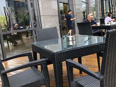 露天位-西安高新希尔顿酒店·咖啡露台西餐厅