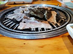 -唯成•韩国炭火烤肉 유성고기