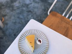 百香果椰汁慕斯-彳亍咖啡·这里(水湾路店)