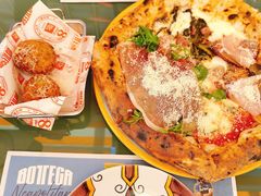 四季披萨-BOTTEGA意库(中骏世界城店)