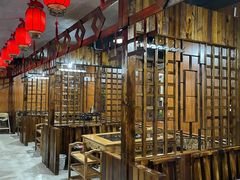 大堂-果松木炭酸菜铜火锅·外婆参鸡汤