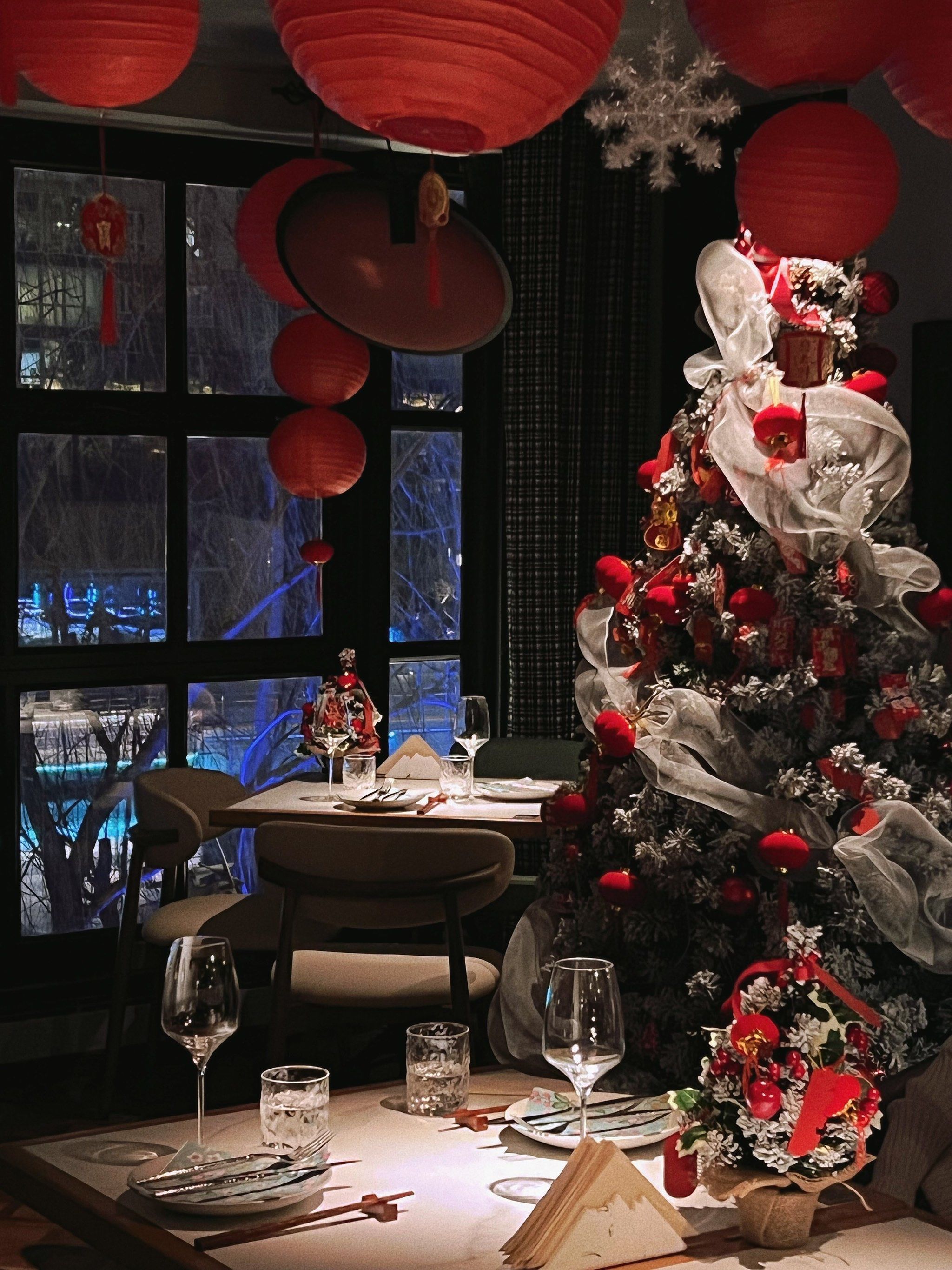 完美结合圣诞和新年的bistro 情人节浪漫约会餐厅