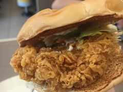 麦辣鸡腿堡金球版-麦当劳(华融店)