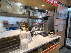 -牛吃草牛肉面(甬港南路店)