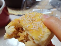 咸蛋黄肉松饼-纯坊佳哥手作(江汉路店)