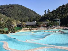 -十万大山布透温泉
