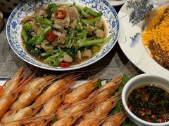 -五谷丰登农家院·地道胶东菜·海鲜烧烤(威海店)