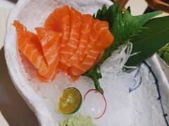 三文鱼刺身-小句号·精致料理(江南环球港店)